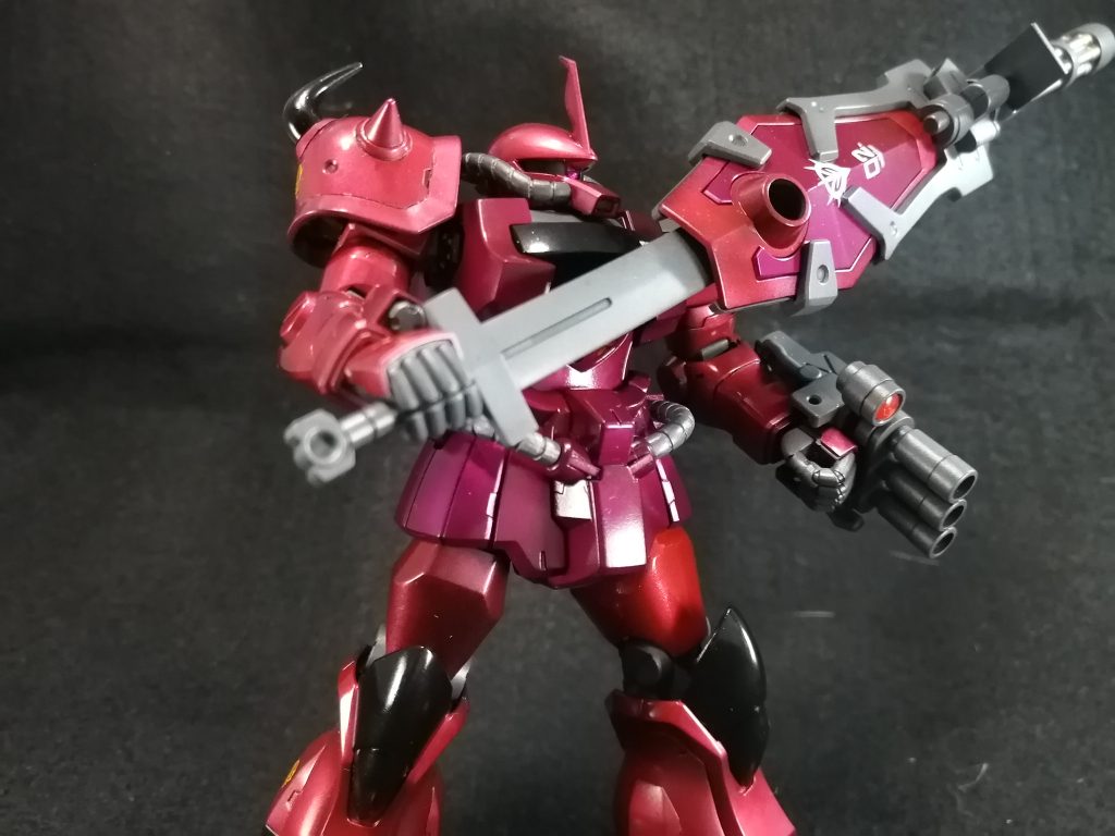 通常のグフカスがどうやってあのサーベルを抜いたのか疑問だったけど、これなら問題無く引き抜けますｗ