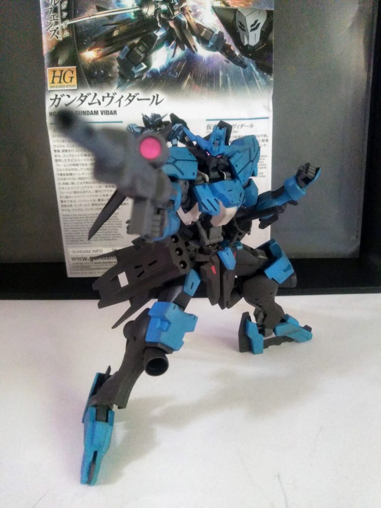 まるで『UC世界』から持ってきた様な雰囲気のライフル🤔　パッと見『ビームが撃てるのか？』と聞きたくなります🧐