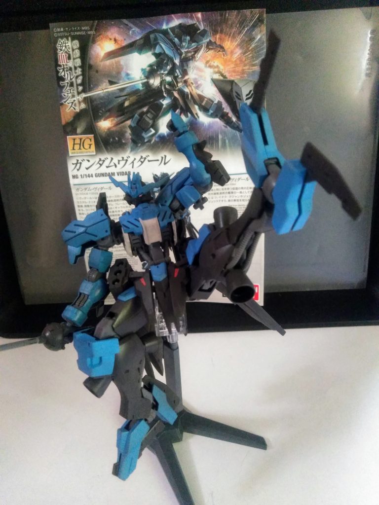 『ハンター エッジ』と呼ばれる足武装😍　ホント足癖の悪いヤツ💕