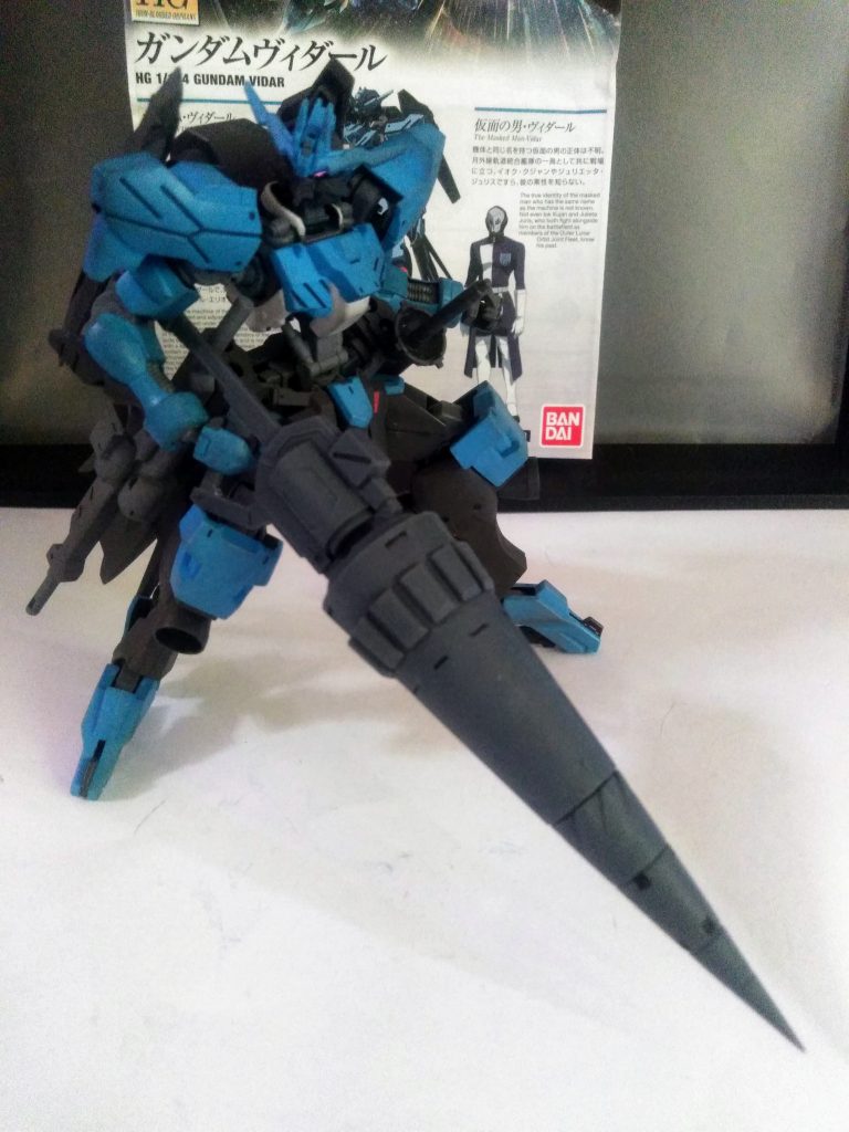 思えば『仮面の男 ヴィダール』って声がまんま『ガエリオさん』だったので、登場した途端に身ばれしていた思い出🤗　何度見ても、この子のカッコ良さは異次元クラスだと考えます😍💕お目汚し ありがとうございました。