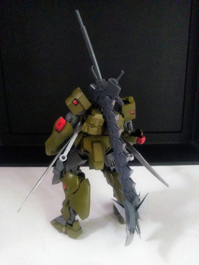 この子は『ガンダム フォルカス』                  ソロモンの悪魔序列 50 番目👿                         残忍な老人の姿、哲学、天文学、手相等に精通すると云うことです😆