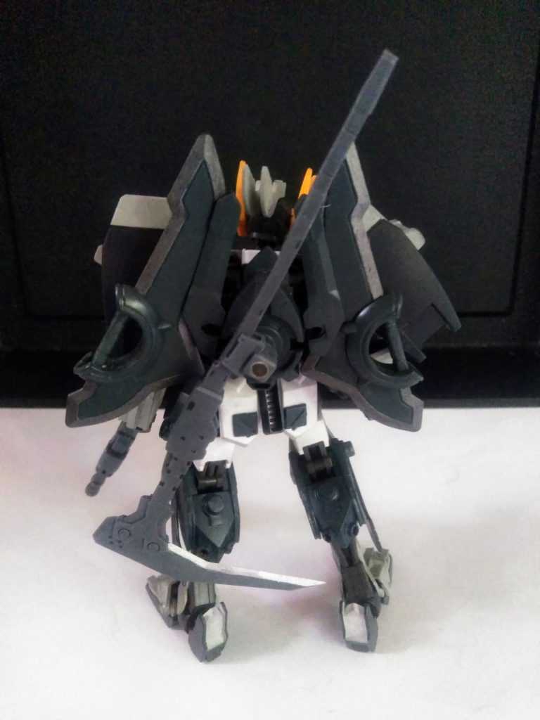 この子は『ガンダム アロケル』                         ソロモンの悪魔序列 52 番目😈                         真っ赤な目をしたライオン頭の兵士。その目を見ると自身の死に際が見えるとか🧐