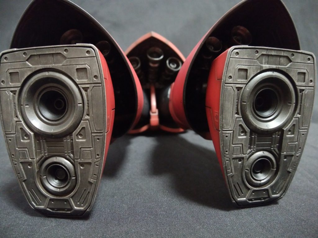 足裏はバーニア埋め込み、ドライブラシで擦れ感を...【0Gでも何十tも有る物が動いたら色剝れるよね?】