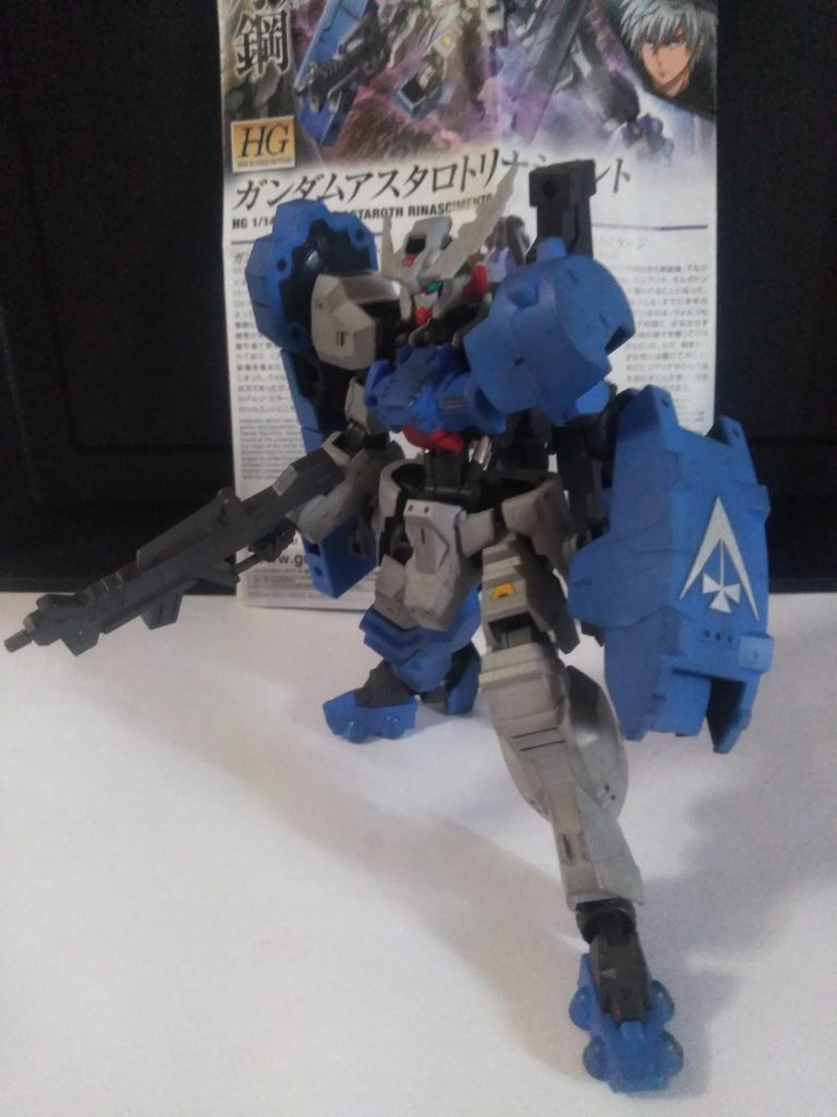 第一部で折角『ガンダム ウヴァル』を倒して八割方のパーツ復元をしたのですが、ナンやカンやあって、又強奪に会いパーツを売り飛ばされてしまったそうです…😔💨『アスタロト用ライフル』