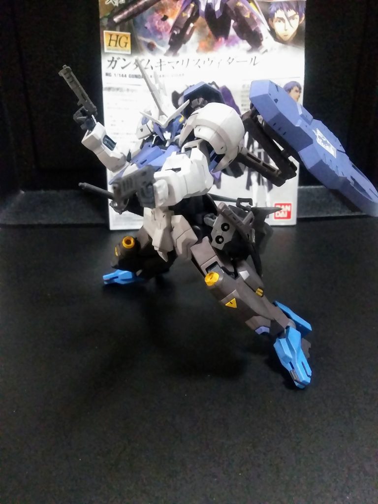 ヤッパリ鉄血 MS には効かないんだろうな~と思いつつ『ハンド ガン × 2 』😁