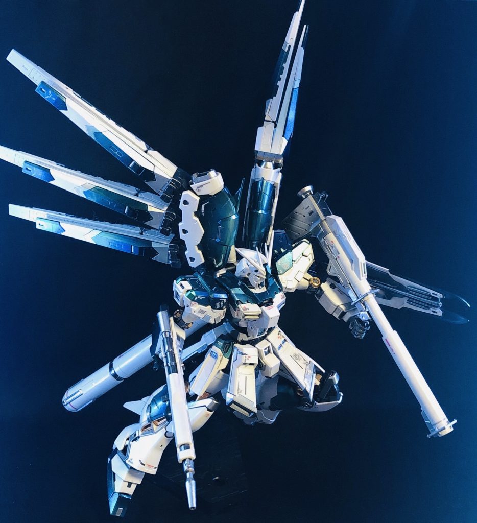 RG Hi-νGUNDAM “Aurora”–4枚目/制作者：Ken