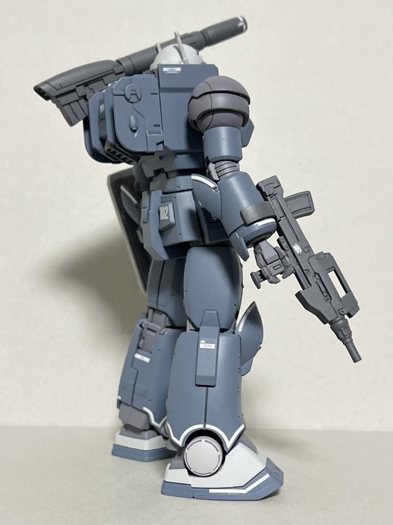 ブルーグレーの調色が難しい