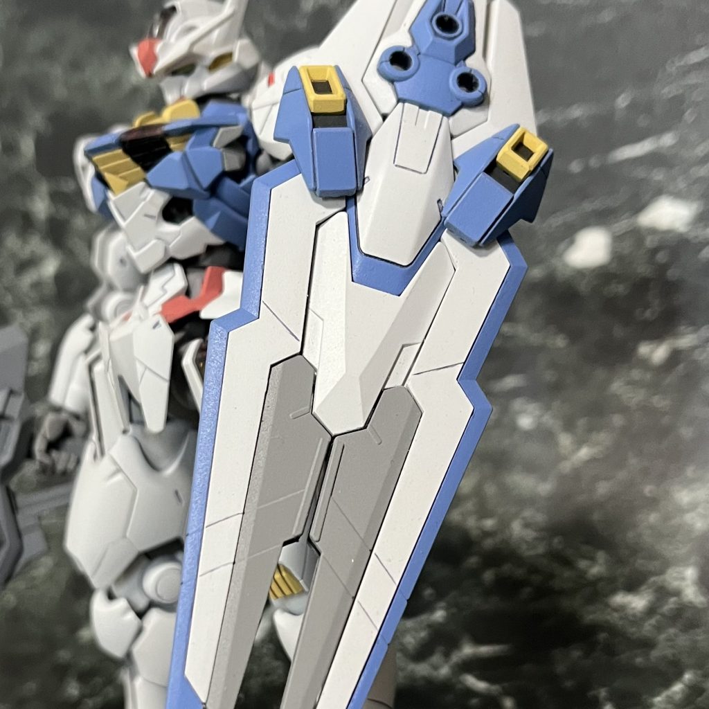 エスカッシャンは接着固定したので ビットオンフォームは無し