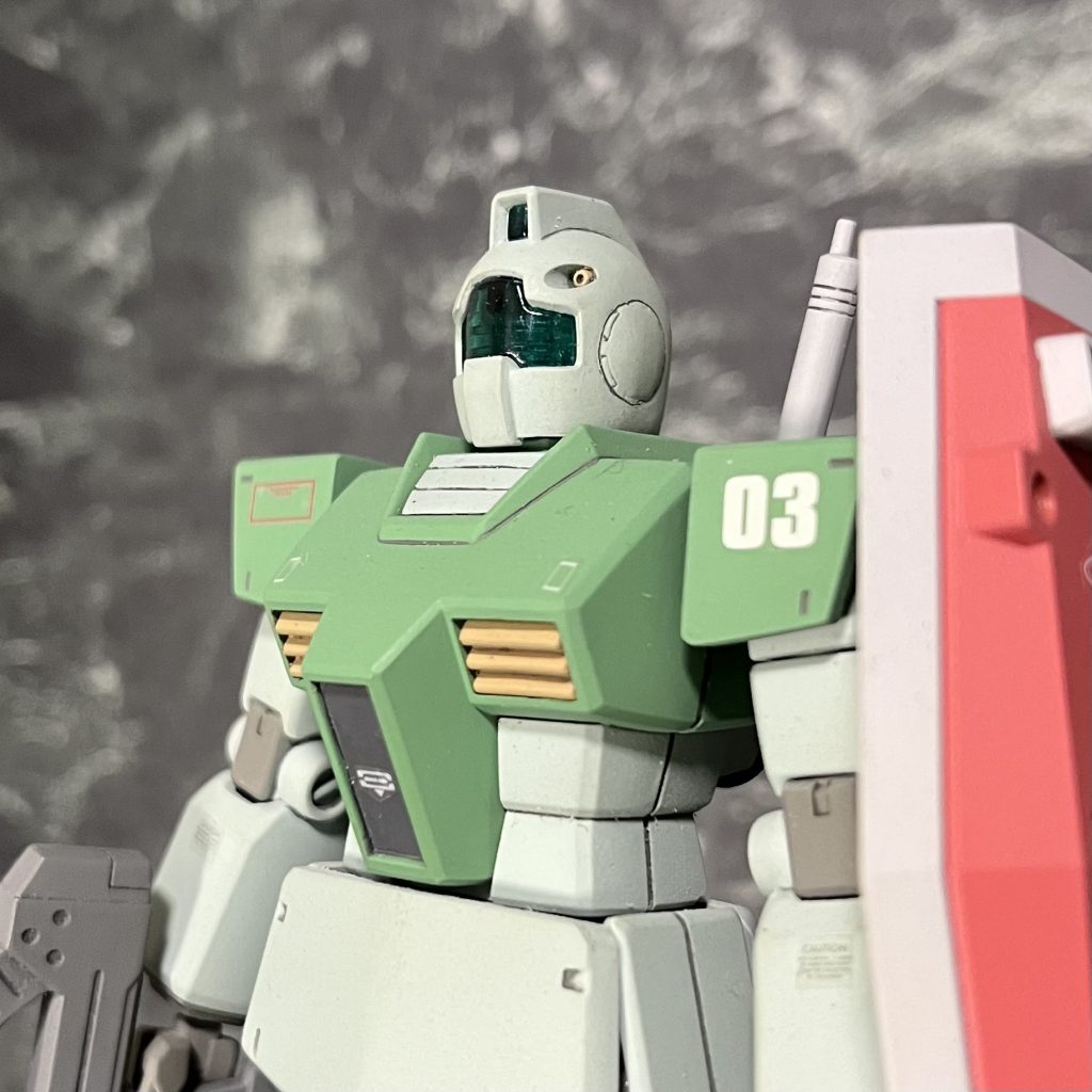 首元の白い部分のバンダイエッジを処理しているこの効果は高い