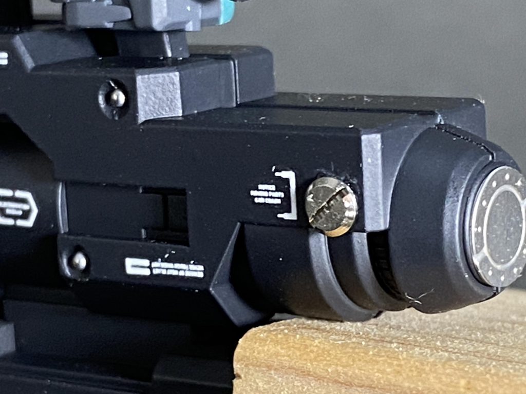 ビームガトリングは、マズル以外にもメタルボールやマイナスモールド、エッジングパーツを使っています。