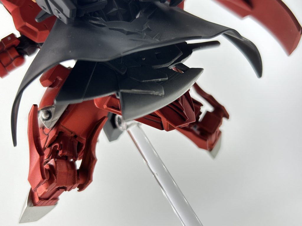 斧はお尻にマウント出来ます。ネオジムパワー。