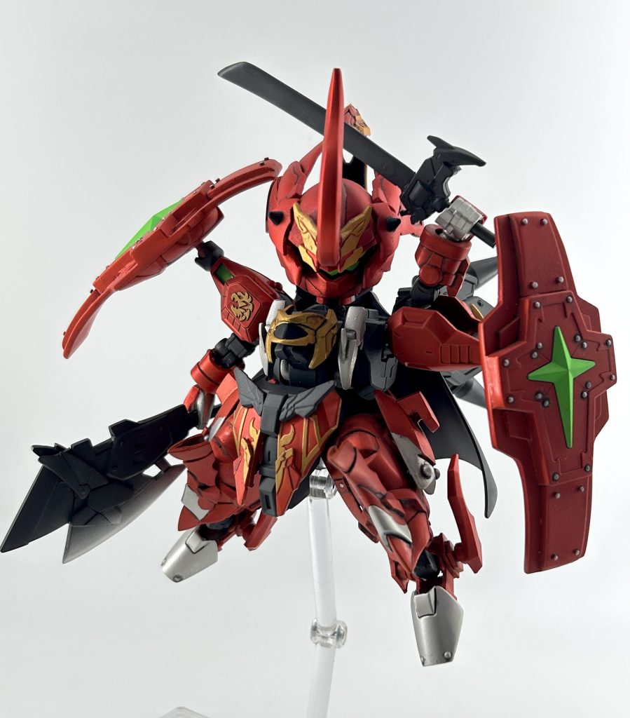 ダリルバルデデザイナーの形部氏がTwitterに挙げられてたダリルバルデ改修型のポーズ再現。手が短いね笑