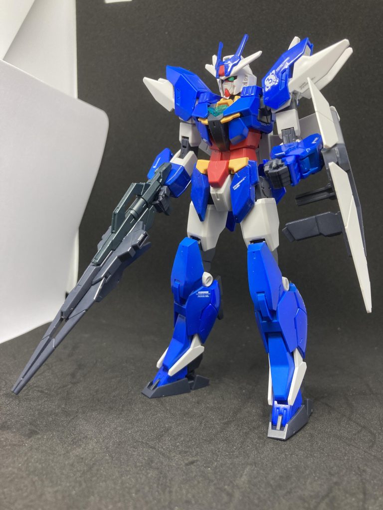 『『アースリィガンダム!』』イヴとヒロトの名付けシーンはRE:RISE屈指の名シーンだと思います( ´ ▽ ` )今回は青部分に塗装をしつつ、デカールを貼っています。少し濃い目ですが、このコバルトブルーは大好きでボクはプラモの青はほぼこの青で塗るくらいに好きです。元キットだと少し劇中より薄めなので、アリかな?と思いつつ( ´ ▽ ` )