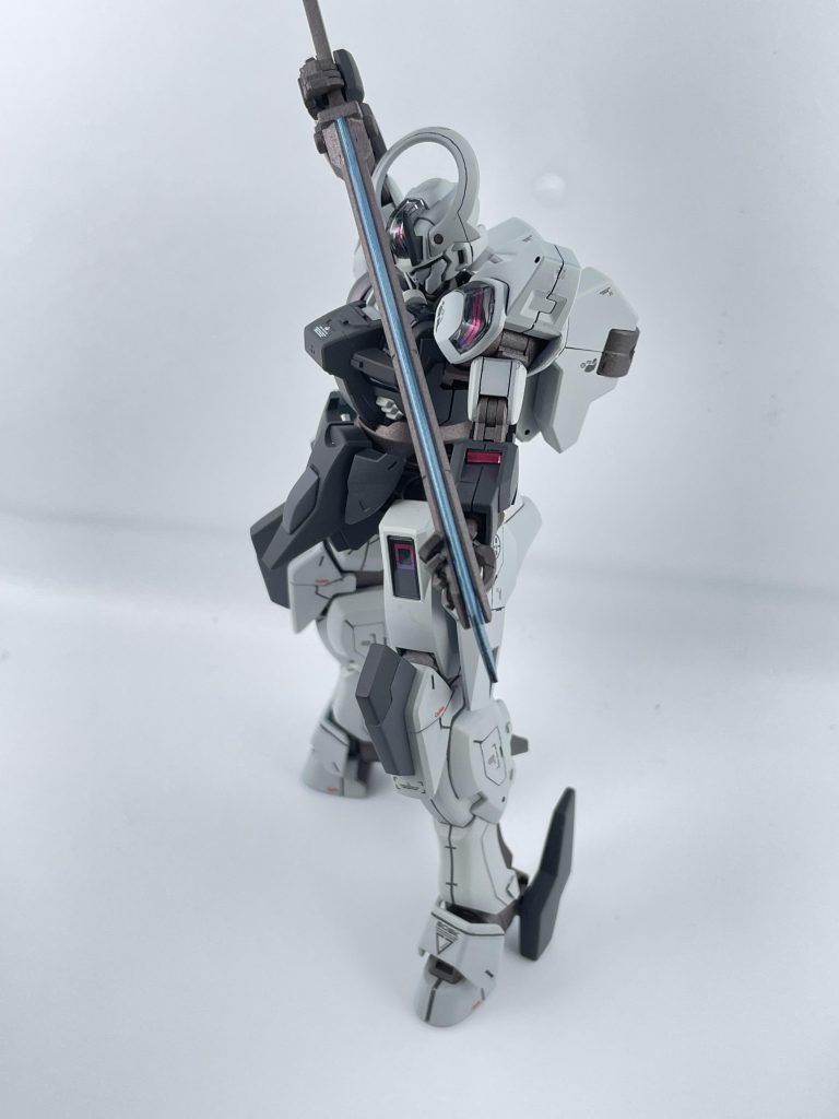 盛々のギミックに骸骨モチーフっぽいフェイスがイカしてますね。個人的にはビームブレイドの色は残念ですが造形は非常に格好いいと思います。