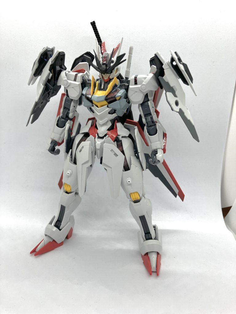 ガンダムキャリバーンネオ(モードパラディン)ガンビットが主にキャリバーン全体に装備された形態攻撃能力が大幅に上昇され高い戦闘能力で敵機体を行動不能にする