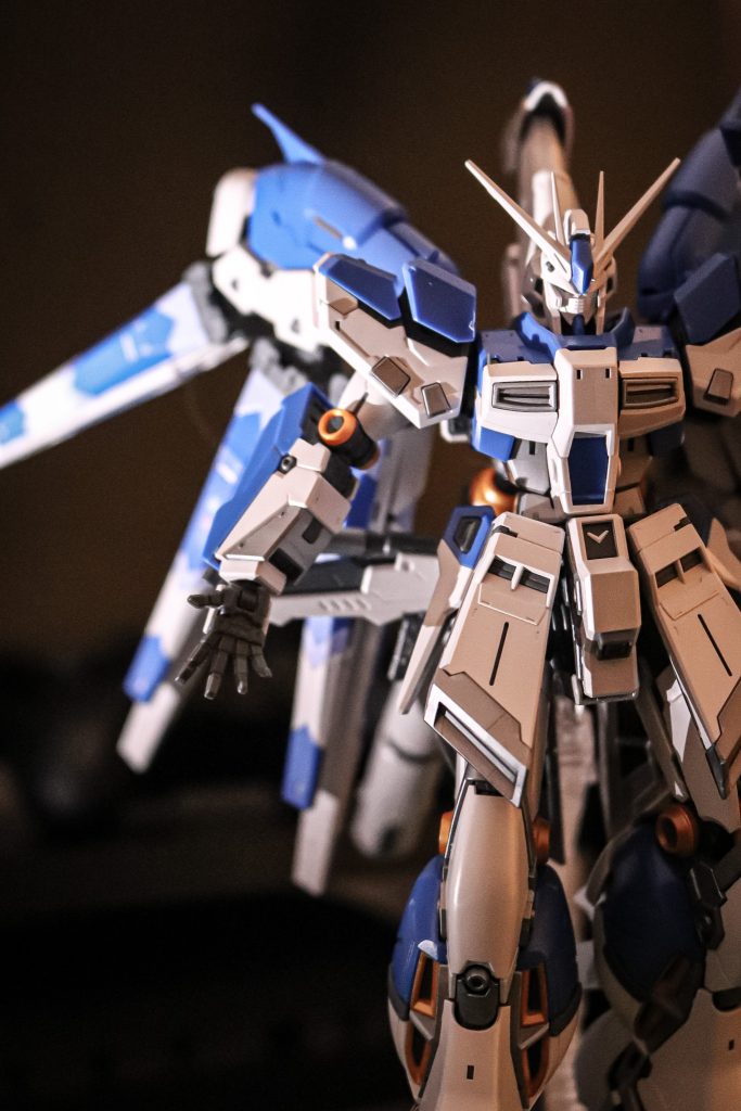 スジボリ、メタルパーツを各所にいい感じにやる予定⚙️成型色のゴールドパーツはどうしようかと悩み中Ҩ(´-ω-`)