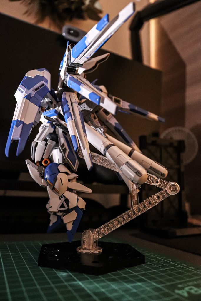 基本成型色でフィニッシュです内部塗装は、ゴールドとシルバーでチラッと見える部分をマーカーで塗装予定🤖