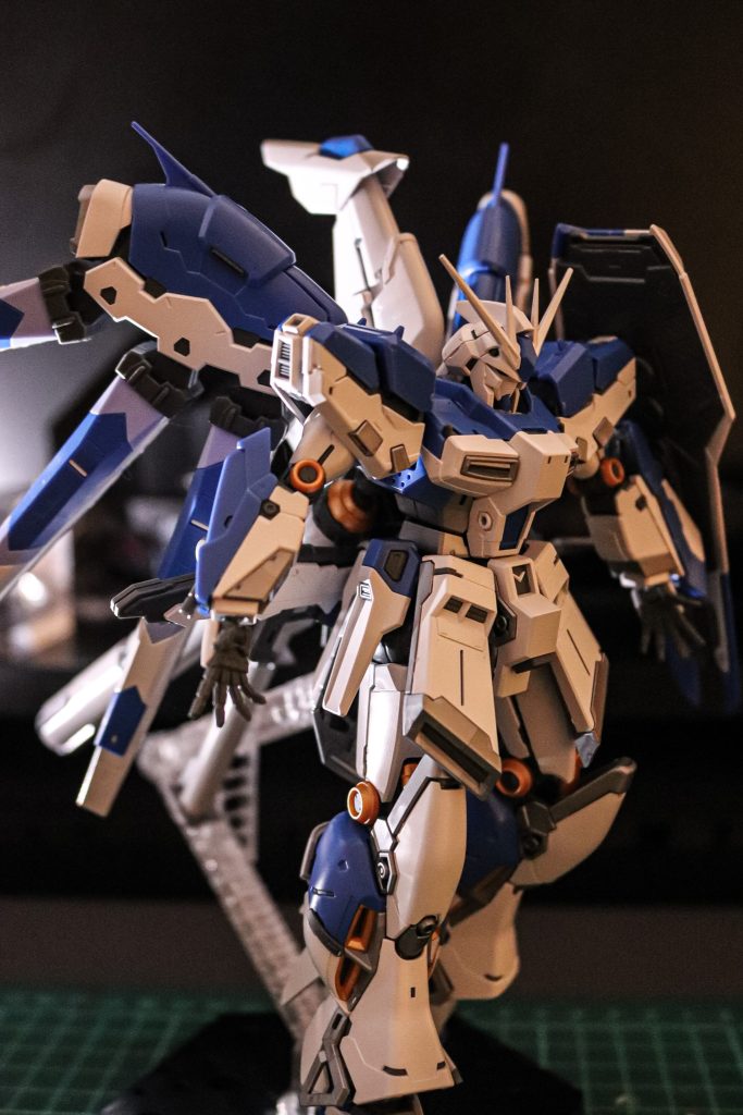 エアブラシは使えないので筆塗装もしくはスポンジ??塗装になります🧽Hi-νガンダムでやるのは緊張するッッッッ!!