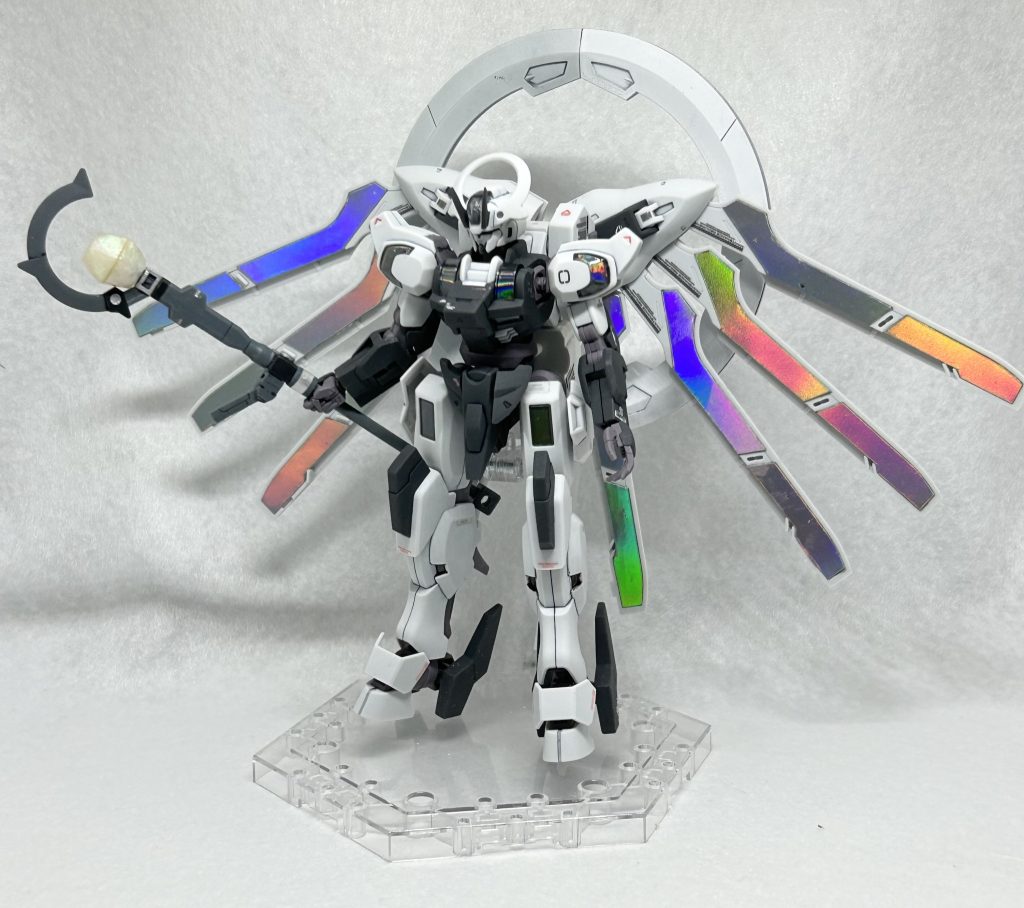 素立ち基本的にシュバルゼッテなのでキャスターの配置はかなり自由度が高いです。魔法使いのイメージですが虹色の翼が生えた見た目は天使のようでもありますね。