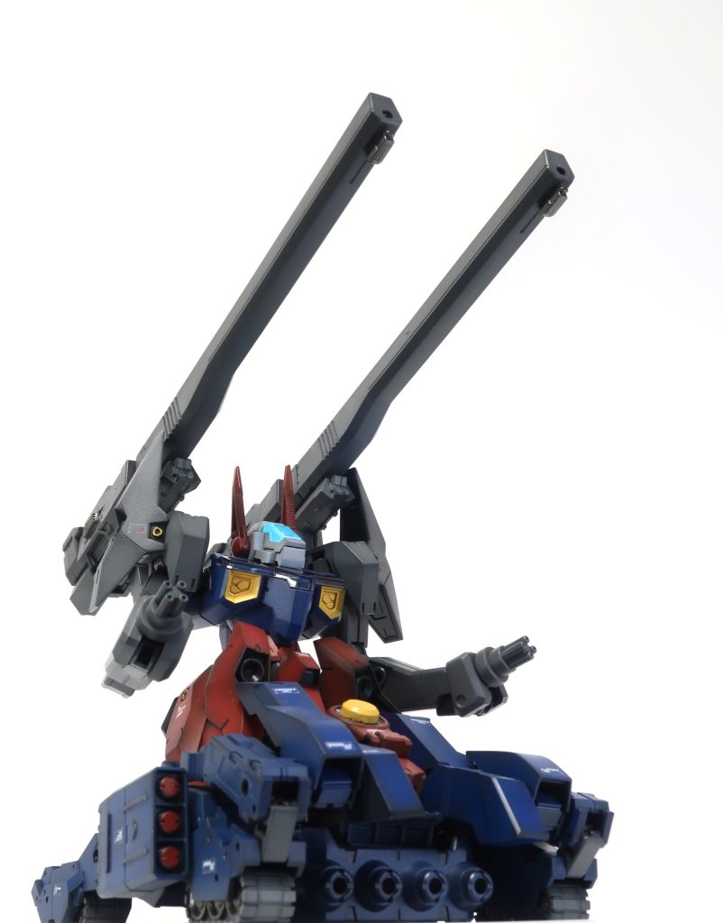 ガンタンクのパーツは使わずにジャンクパーツの集合体でそれっぽく製作しました