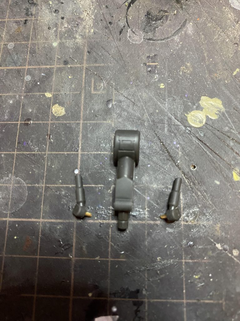 シリンダーは別パーツで腹部に追従