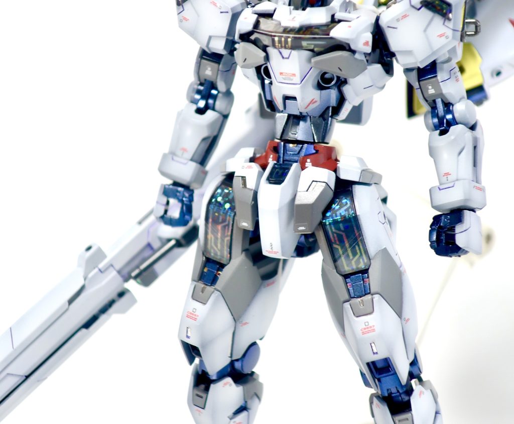 パーメットは透明ホログラムシールを貼りました。角度によってキラキラ光って楽しいですがパーメットの表現方法としてはあまり良くなかったかもしれない