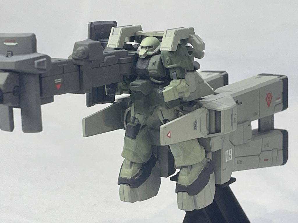 1/400の付録キットとは思えないほどディテールが細かく接着剤も不要で、普通に発売しても良いのではないかと思うぐらい良キットでした。