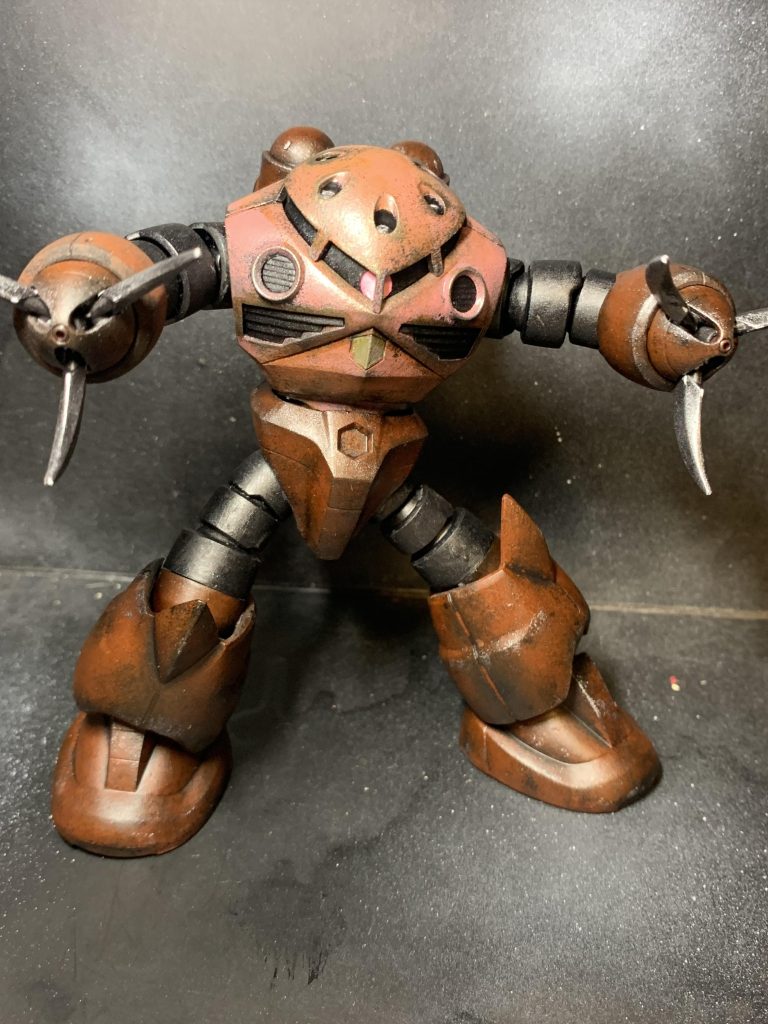 汚しはリアルタッチマーカーとアクリルガッシュを使いました。錆びとかもつけたかったけれどこれくらいでも充分汚れてくれました。 