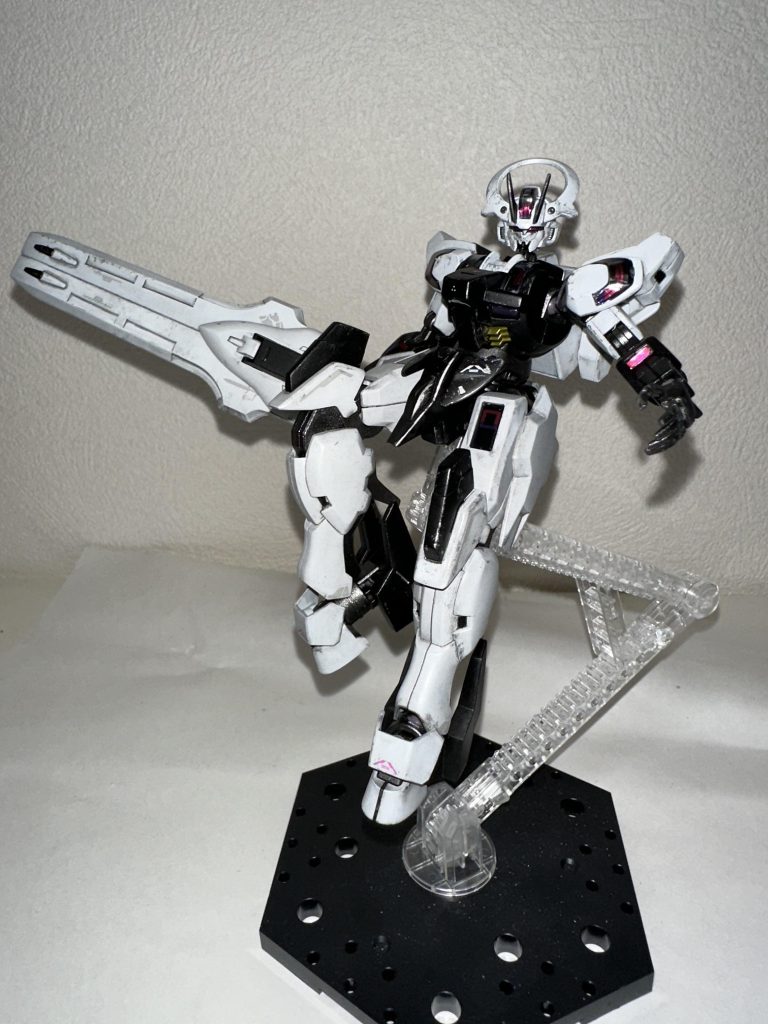 塗装カラー白:ガイアノーツ EXーホワイト黒:ガイアノーツ EXーブラックフレーム:ガイアノーツ スターブライトアイアン胴体フィン:ガイアノーツ スターブライトブラスアイ:ガイアノーツ スターブライトシルバーの上にクレオス GXクリアピンク塗装後艶消しクリアガイアノーツ EXフラットクリアーウェザリングMR hobby MRウェザリングカラー マルチブラックチッピングタミヤ クロームシルバータミヤ ウェザリングマスターBセット ススで整えました。