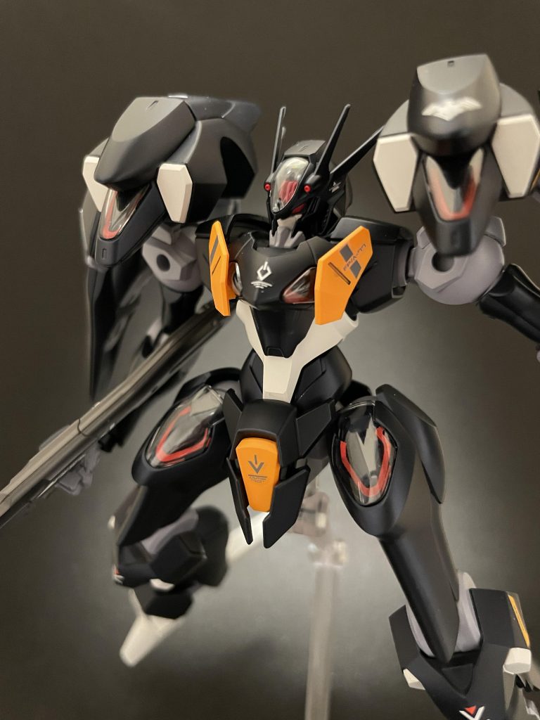 個人的には水星の魔女の機体の中でもかなり好きな方。