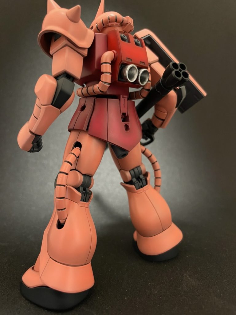 このキットはほんとスタイルが素晴らしい！後ろ姿も良いですね！実物はもう少し見栄えがいいと思うんですが、撮影とポージングのスキルがなさすぎですね！