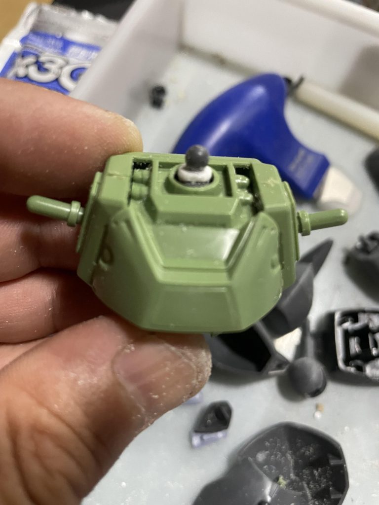 首を延長してアゴを引けるようにしました。