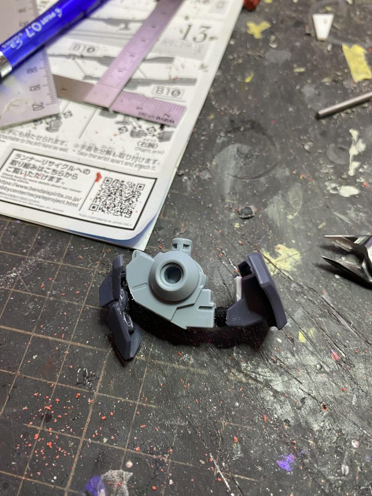 前後のスカートはボールジョイントで接続。