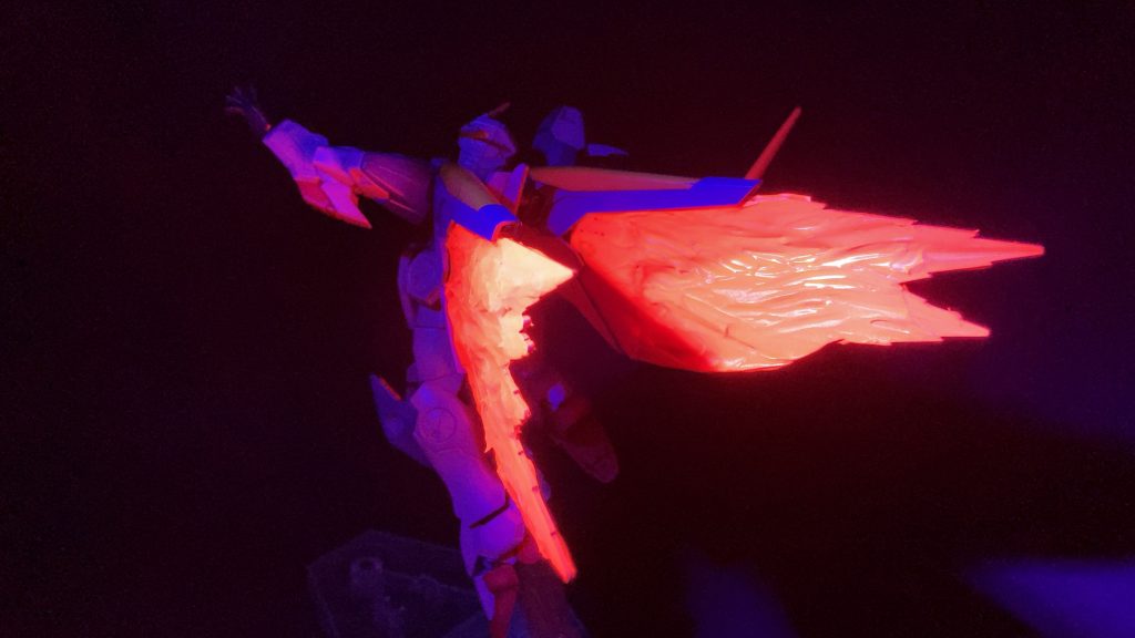 HG V2ガンダム–9枚目/制作者:@jiyu_nitsukuruきあい模型