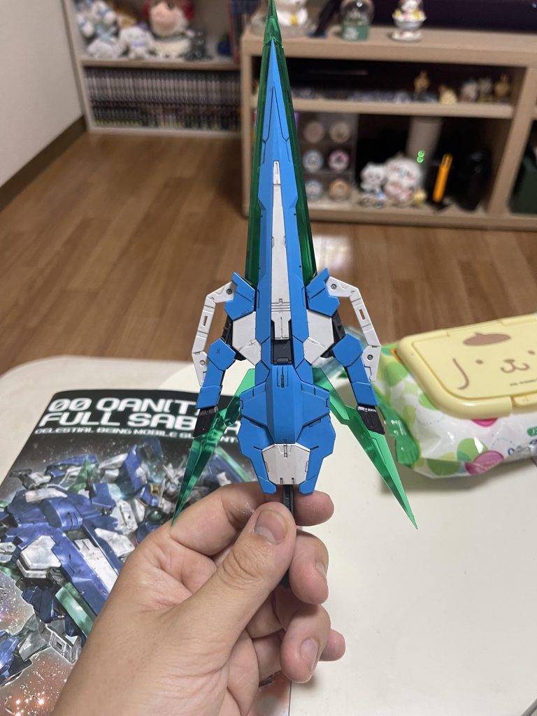 エナメル塗料でのスミ入れは今回初めて試してみましたけど結構難しくて苦戦しました笑