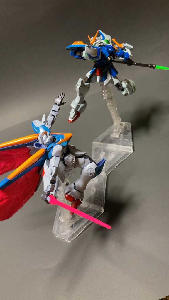 飛びかかるのが五飛っぽい気がして気に入ってます💪🏻相手に平手を向けるのもウッソっぽい気がしてます🖐🏻自分の頭の中のイメージですが💦