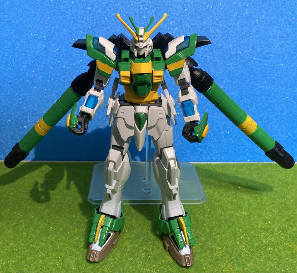 メインカラーは緑と黄色。双方のサイレンススズカの勝負服の色で塗りました。足は乾いたら濃くなってしまったのですが、実馬のサイレンススズカの毛の色をイメージして茶色で塗りました。塗装後、組み立てつや消しのトップコートを吹きました。