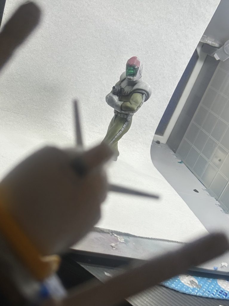 ガンダム越し。連邦のニュータイプもドン引きの生身の特攻シーンを！やらせはせん！やらせはせんぞォ！