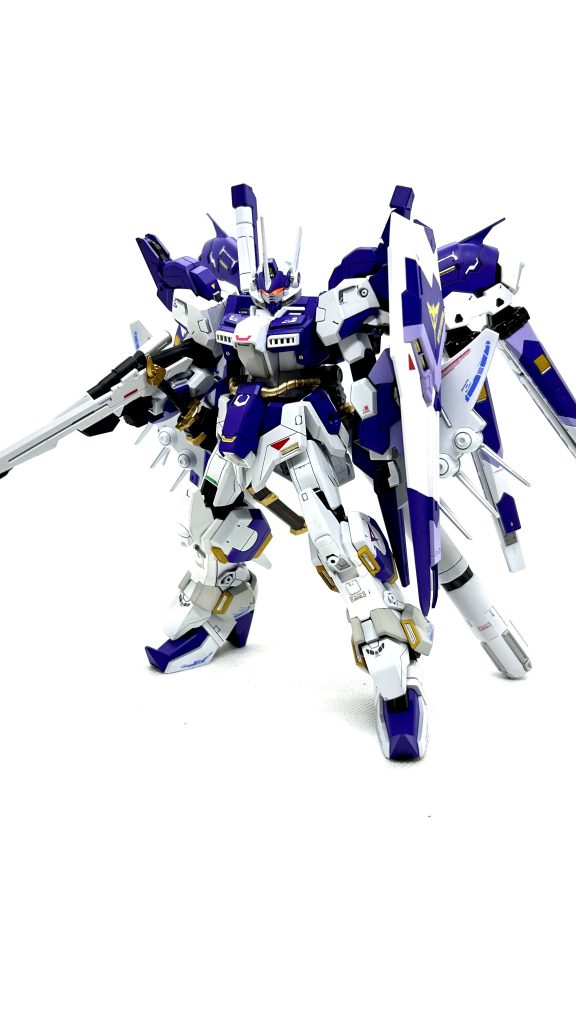 射撃兵装とシールドを構えたポージングです！