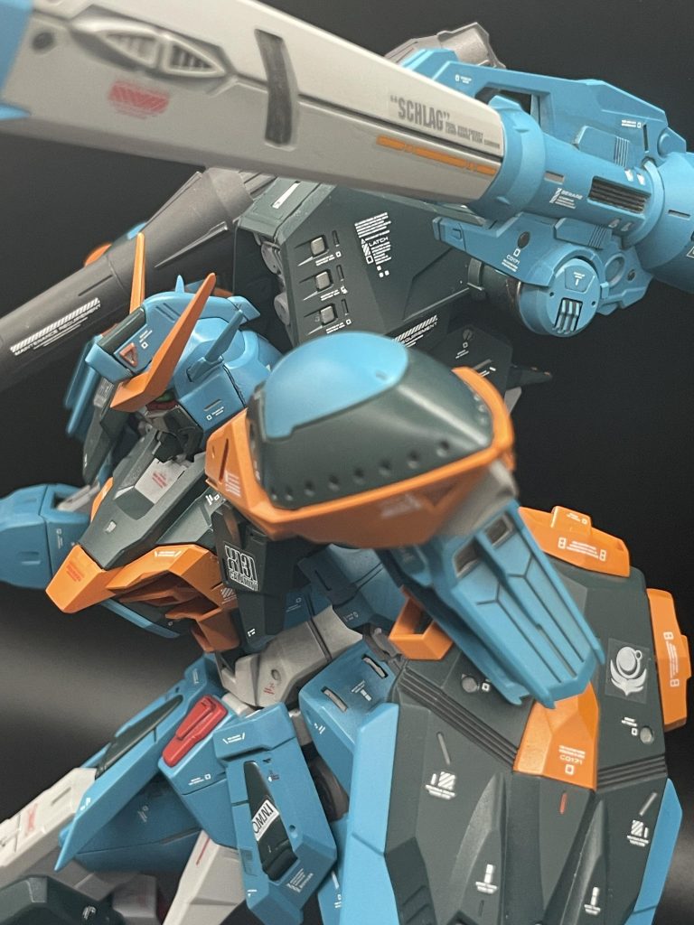 このキットは作りやすくて素組みだけでもカッコよくてイイ物ですねパーツ量も多くはないので塗装も早く終わりましたしまぁ、ただ貼り貼りするのが楽し過ぎて時間は掛かりましたが取り敢えず5作品目はカラミティガンダムでした