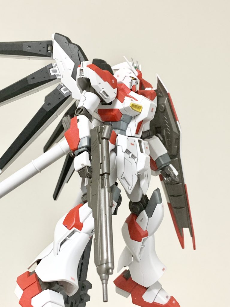 HI-νガンダムとかサザビーとかのこの構図が好きです。