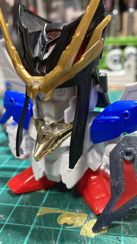 創傑伝の司馬懿と旧BB戦士のキットをミキシング、顔はプラ板で再現しています。