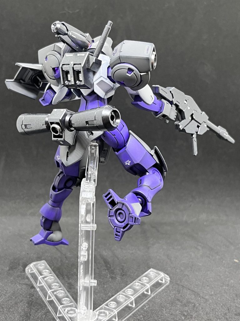 ポージング後ろから