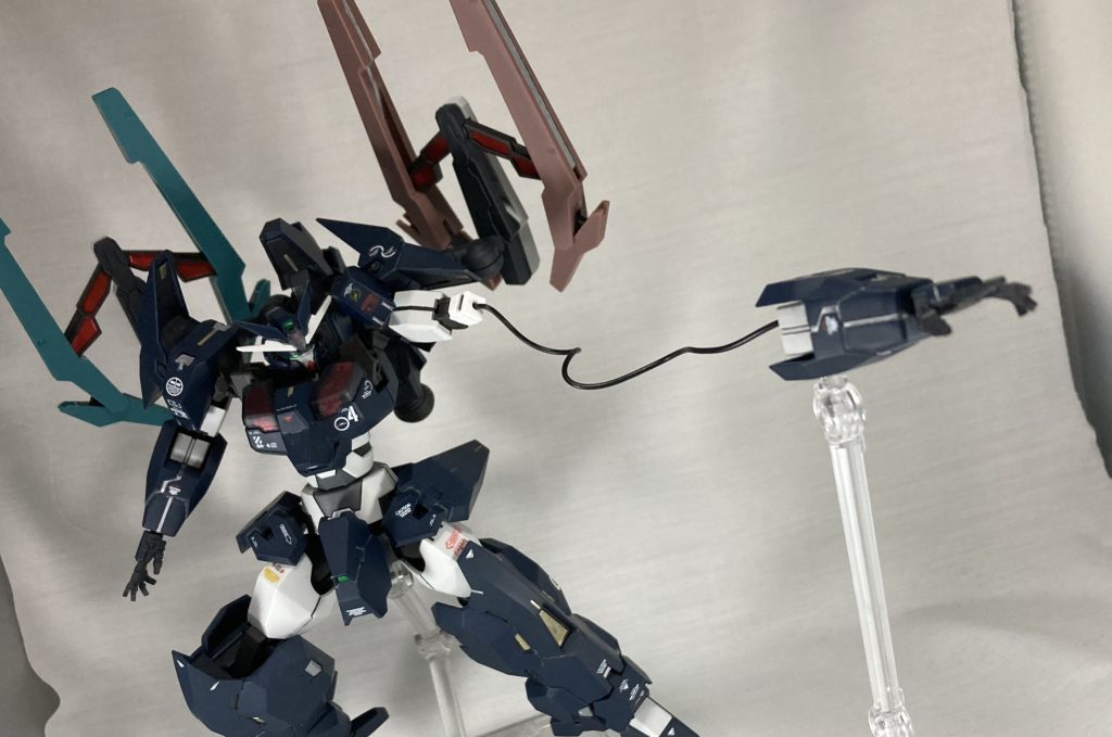 有線式アームファンネル的な、人体に危険なガンド技術ではなくダリルバルデみたいなドローン技術を使ってるイメージ