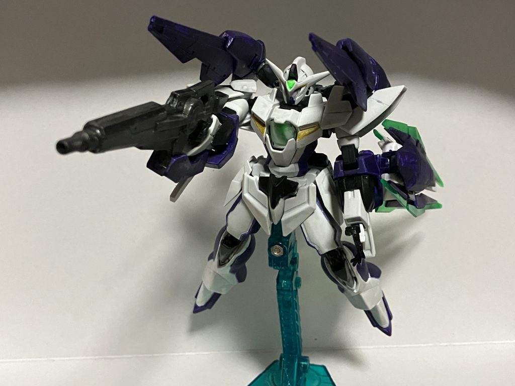 ソルツー大好き、フルバースト!GNバスターライフル、アルヴァアロンモードのバインダーライフル、ソードビットバインダーのビームで攻撃です!