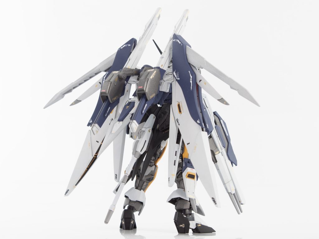 フル装備オメガランスの刃は翼に、ランス本体とヤカブレイドはそれぞれ背面にマウントできるTwitterではここには載せきれなかった写真もありますのでそちらも是非🦔