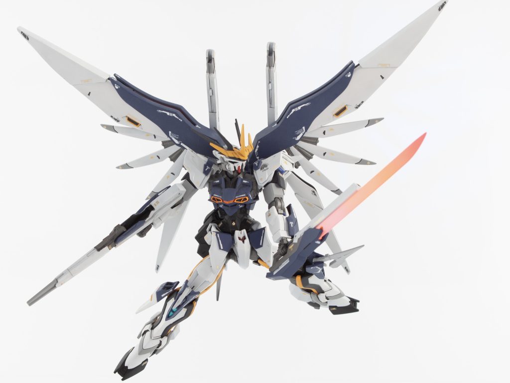 ビームライフル合体時は強力な出力で長距離からの強襲が可能分離することで通常のライフルと近接戦闘用のビームソードとなるかなり四苦八苦しましたがコンパクトに納めることができて満足。結構いろいろミキシングに使った気がする・・・そのうち動画で紹介します（）