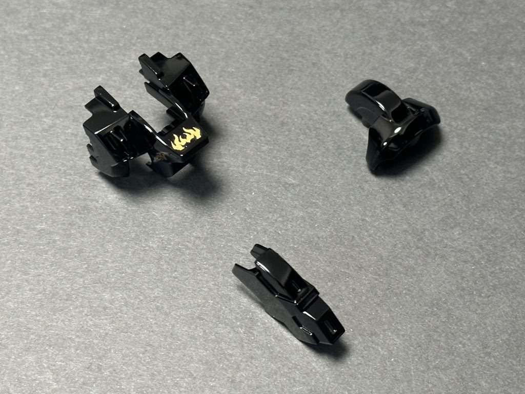 Ex- ブラックも濡れたようなツヤが出ています。