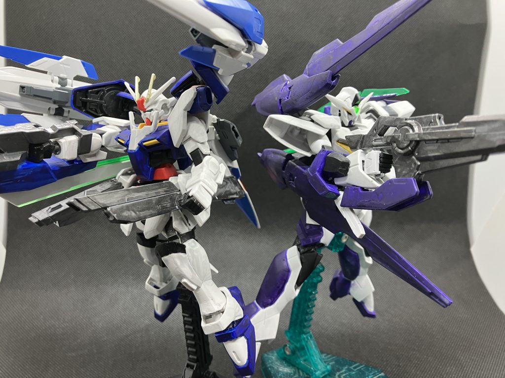 今度は並んでフルバースト!スパロボの合体攻撃でありそうですね。実は合体技が好きです。SEED系の「コンビネーションアサルト」とか好き。