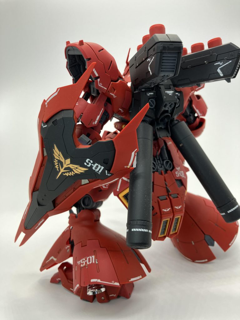 スラスターはメタルパーツに置き換えてますがほとんど見えません。メッキシルバーで十分でしたね。